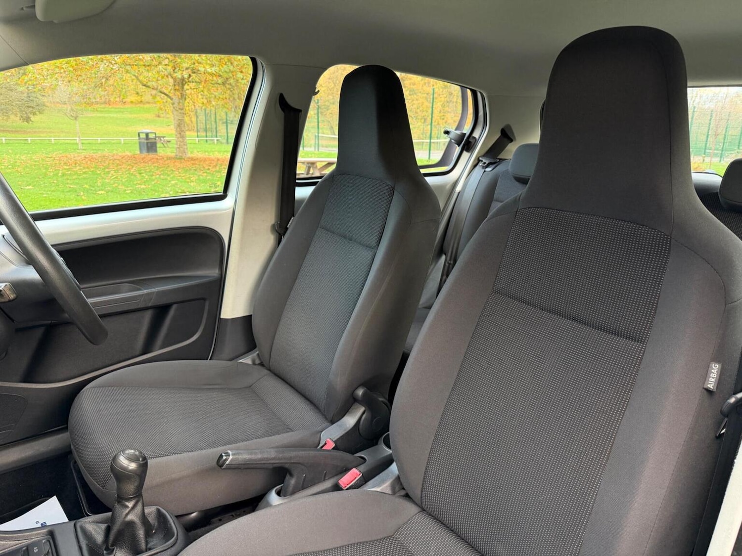 Used Volkswagen up! 2014 for sale - 76631528: Photo 28