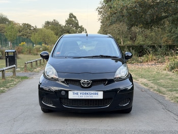 Used Toyota AYGO 2010 for sale - 79531702: Photo