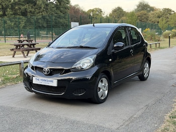 Used Toyota AYGO 2010 for sale - 79531702: Photo