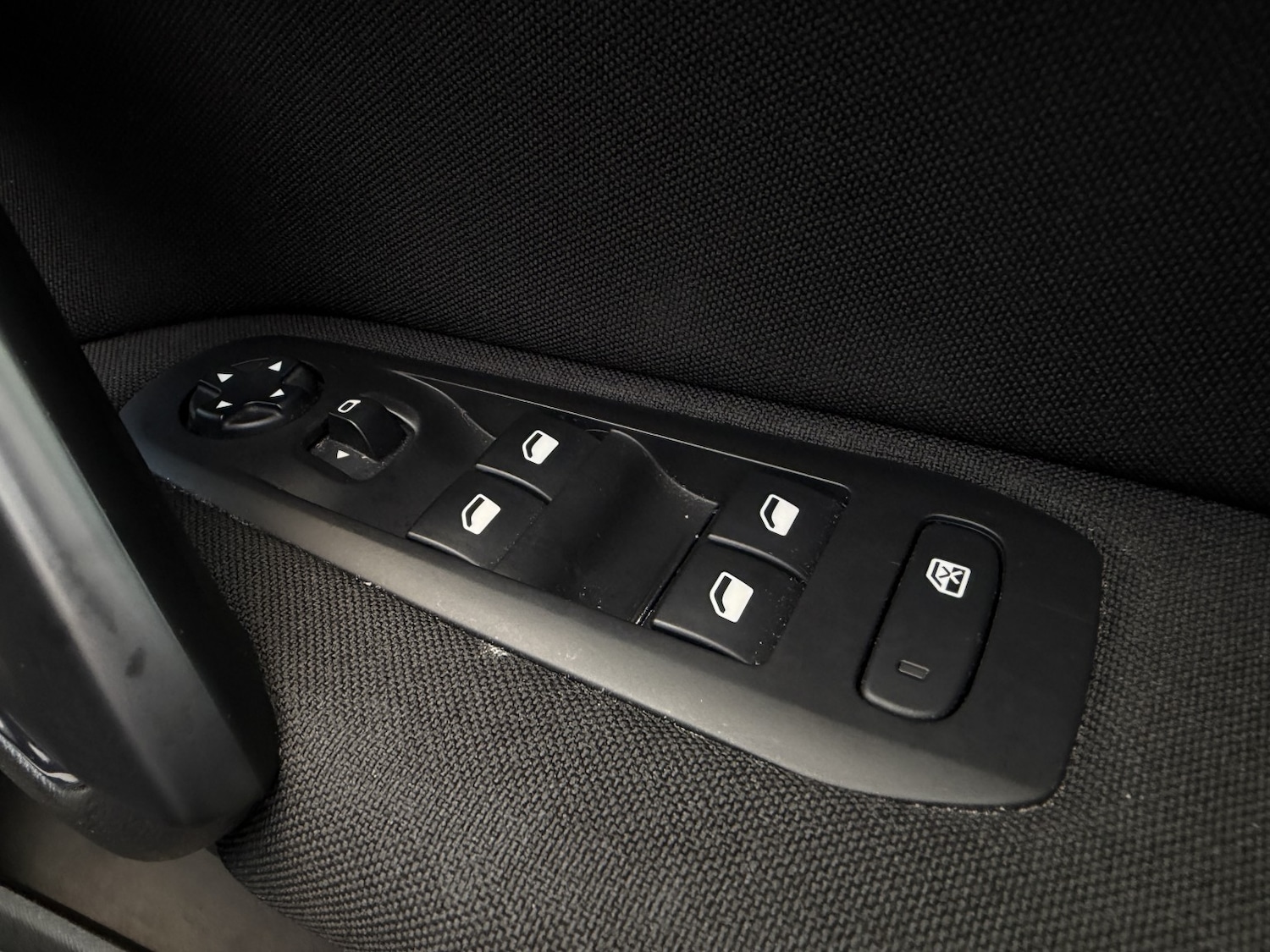 Used Peugeot 308 2016 for sale - 78048931: Photo 26