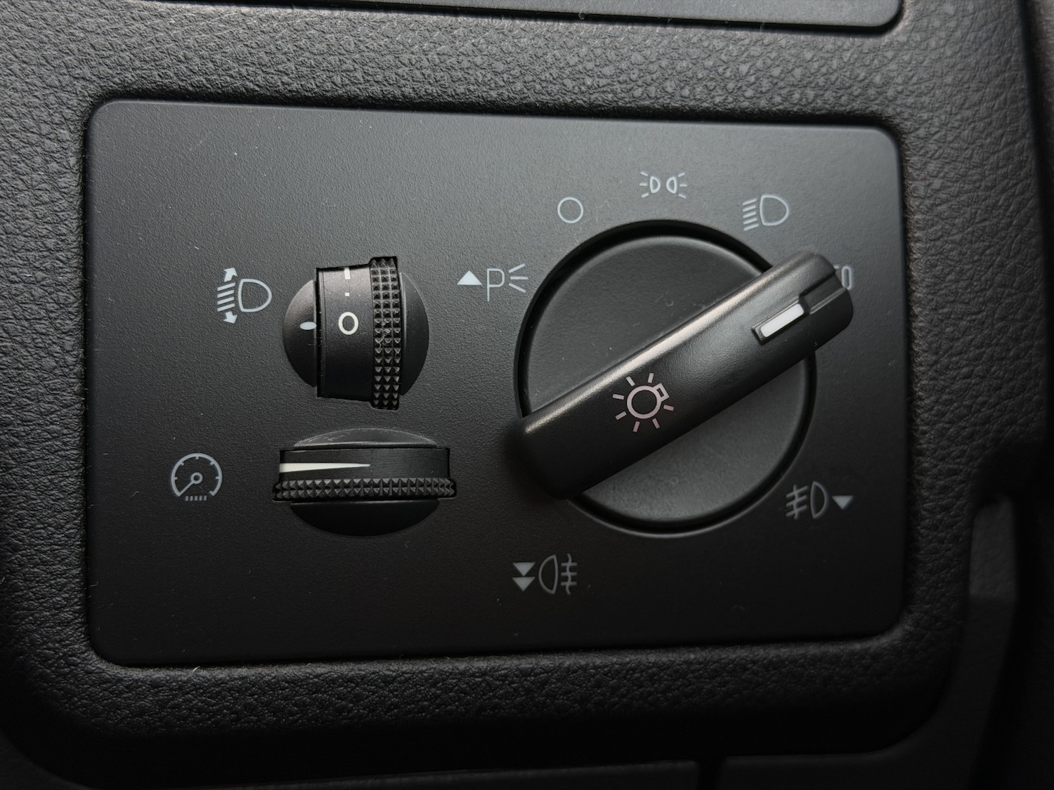 Used Ford Kuga 2012 for sale - 77564176: Photo 32