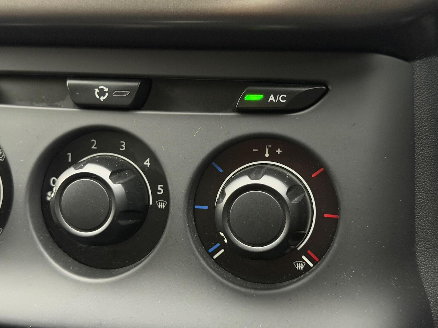 Used Citroen C3 2014 for sale - 76631525: Photo 28