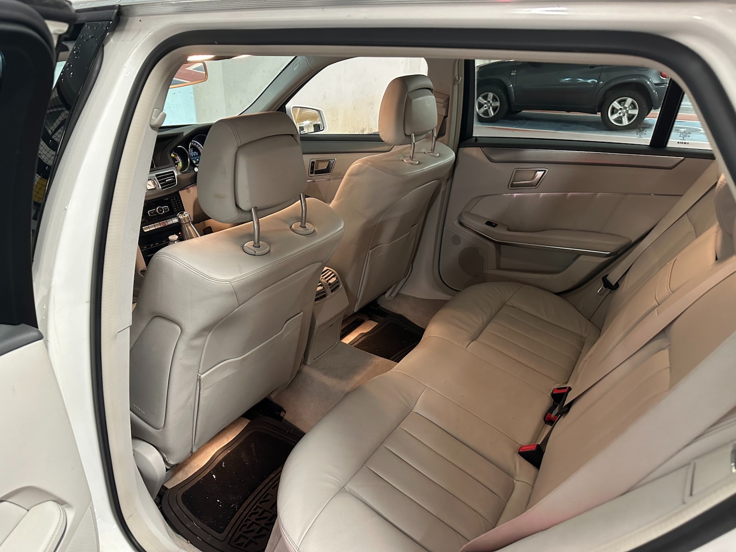 Used Mercedes-Benz E Class 2013 for sale - 77665630: Photo 15