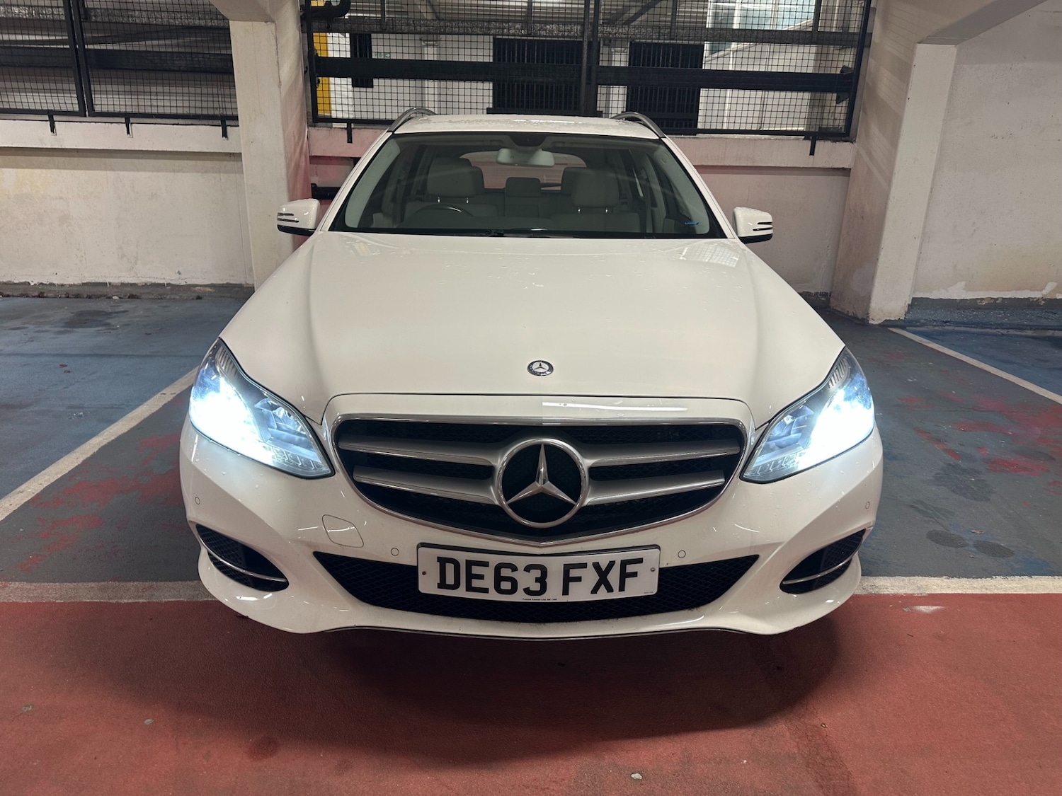 Used Mercedes-Benz E Class 2013 for sale - 77665630: Photo 2