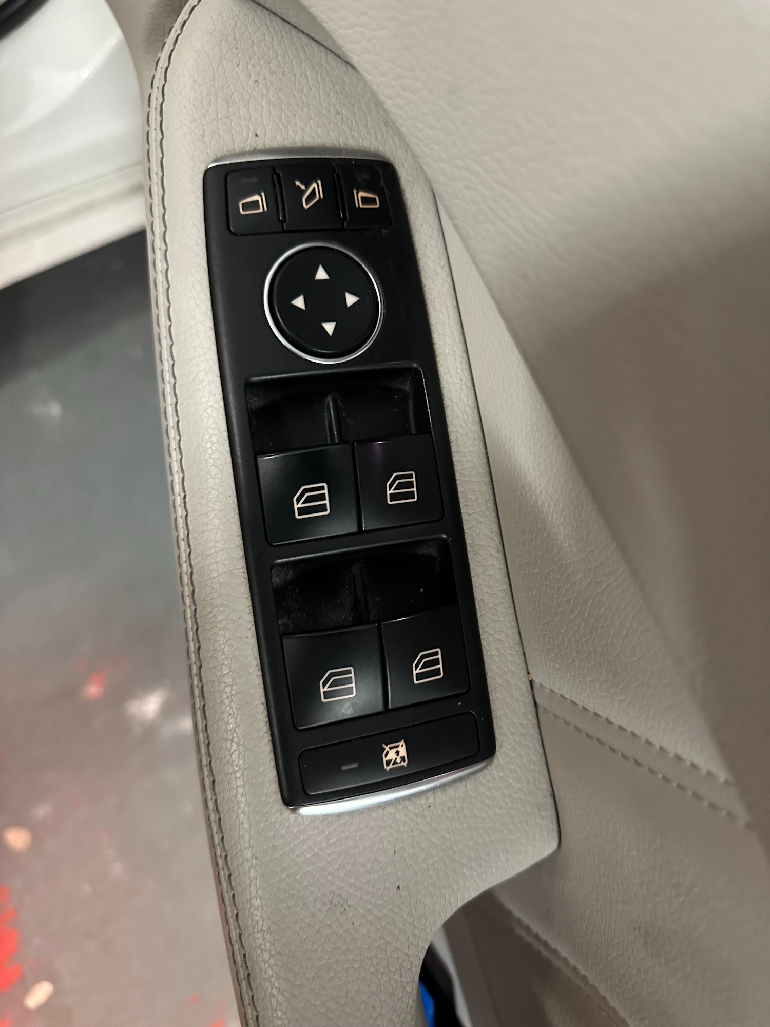 Used Mercedes-Benz E Class 2013 for sale - 77665630: Photo 20