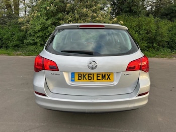 Used Vauxhall Astra 2011 for sale - 78339777: Photo