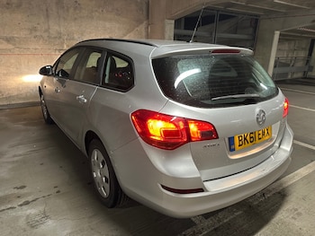 Used Vauxhall Astra 2011 for sale - 78297399: Photo