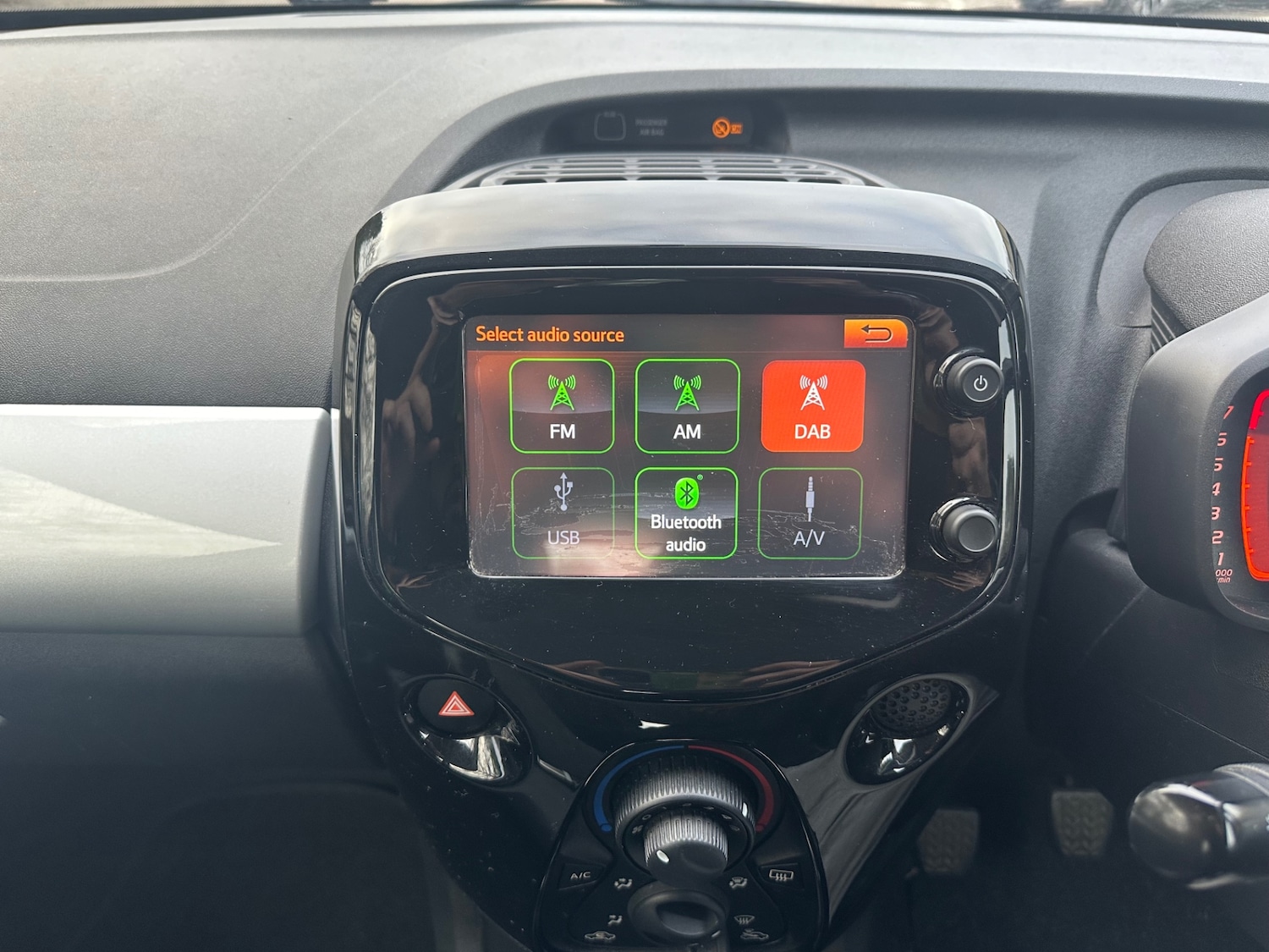 Used Toyota AYGO 2015 for sale - 78117368: Photo 20