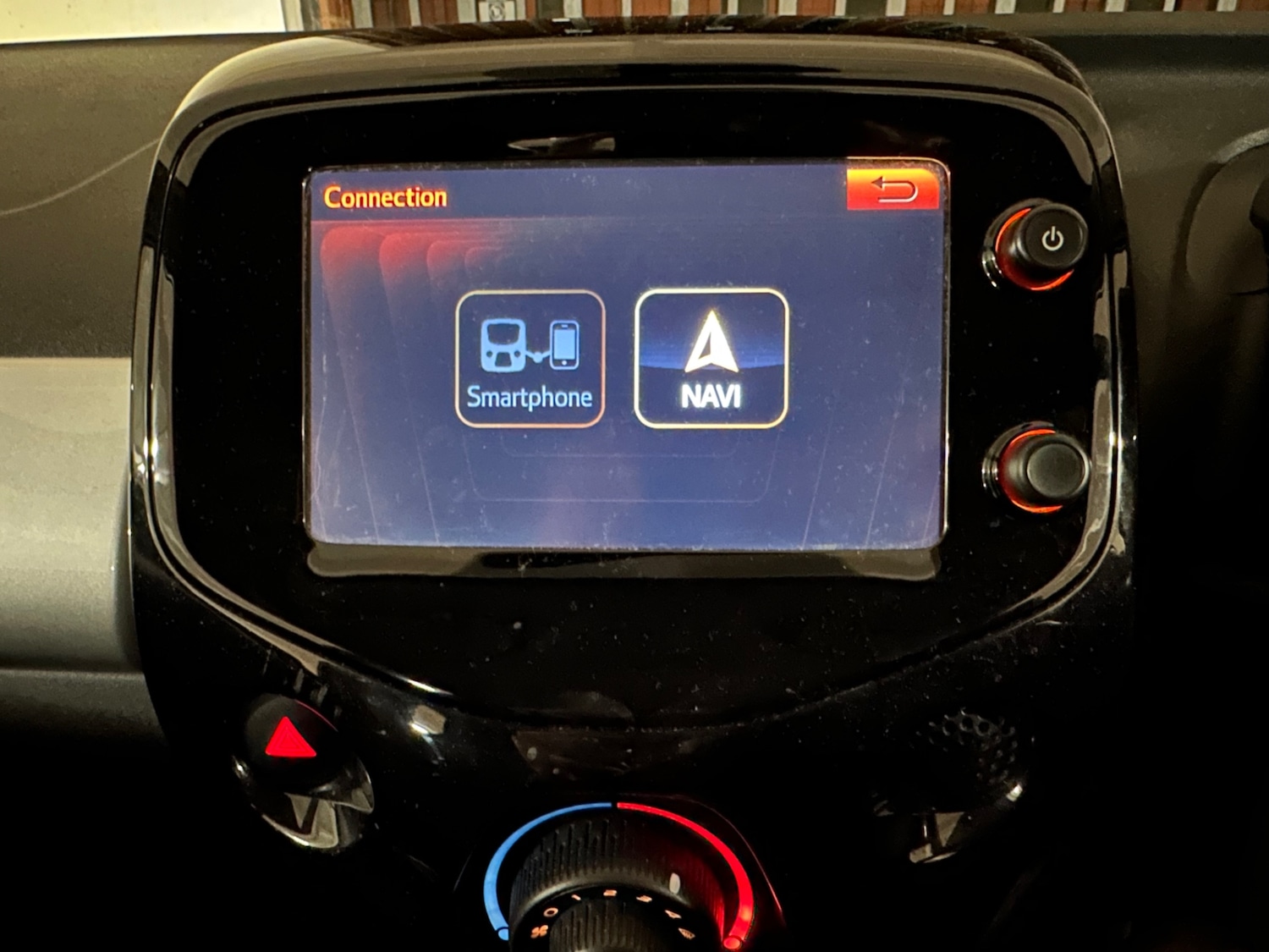 Used Toyota AYGO 2015 for sale - 78117368: Photo 28