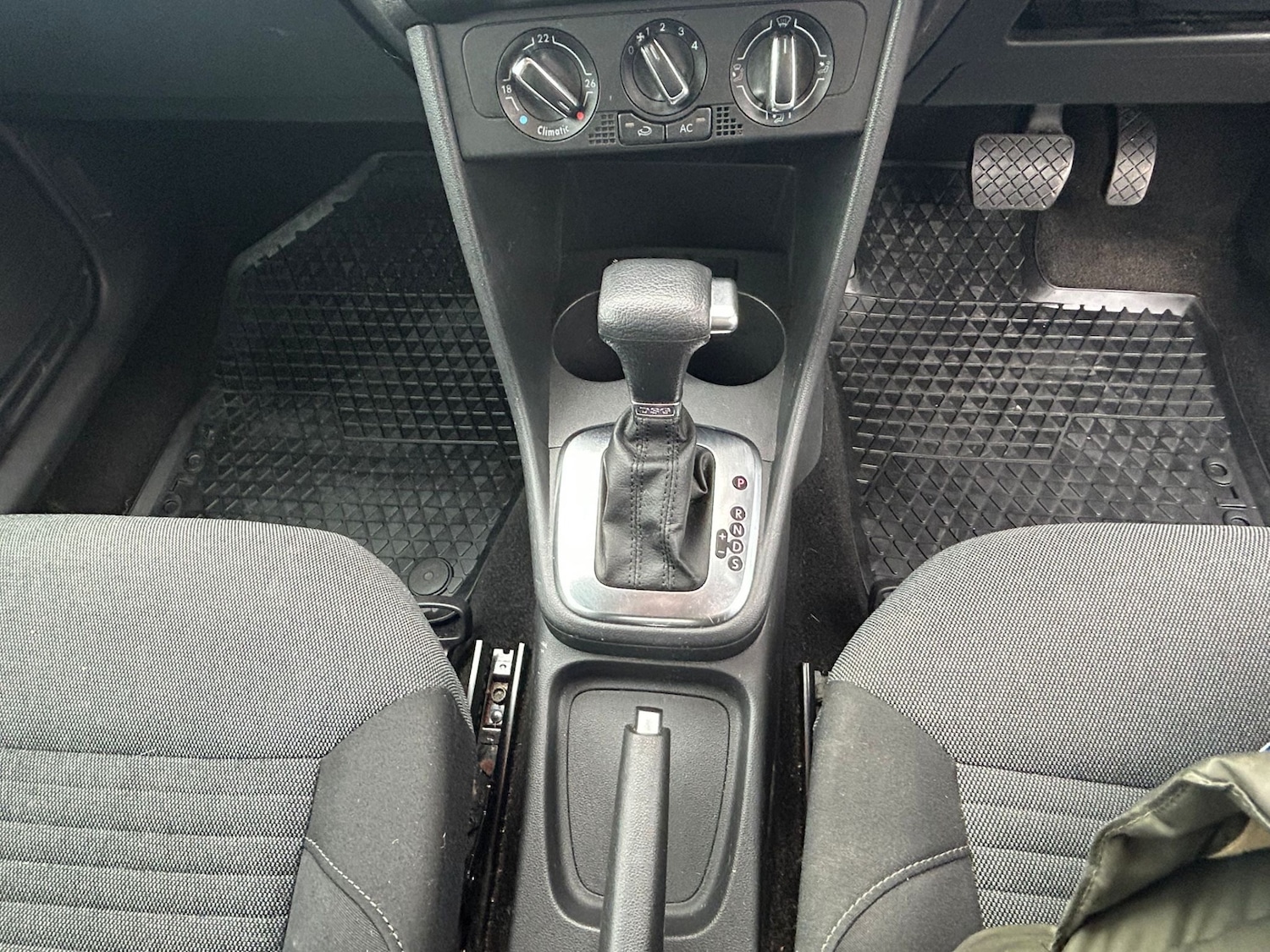 Used Volkswagen Polo 2010 for sale - 77379268: Photo 13