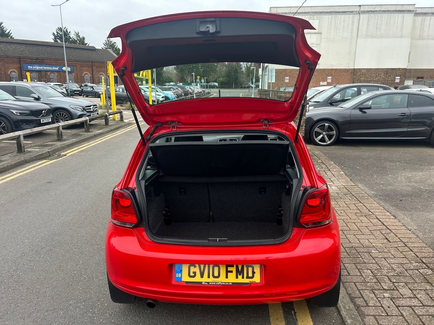 Used Volkswagen Polo 2010 for sale - 77379268: Photo 9