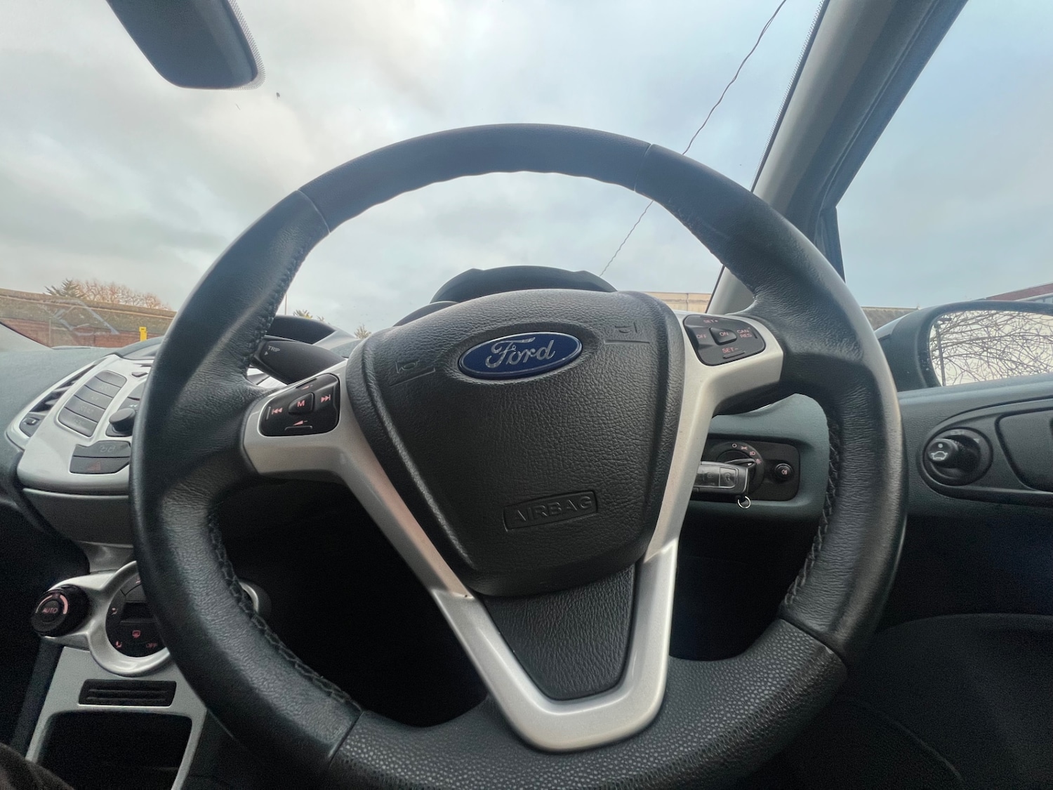 Used Ford Fiesta 2009 for sale - 76589208: Photo 12