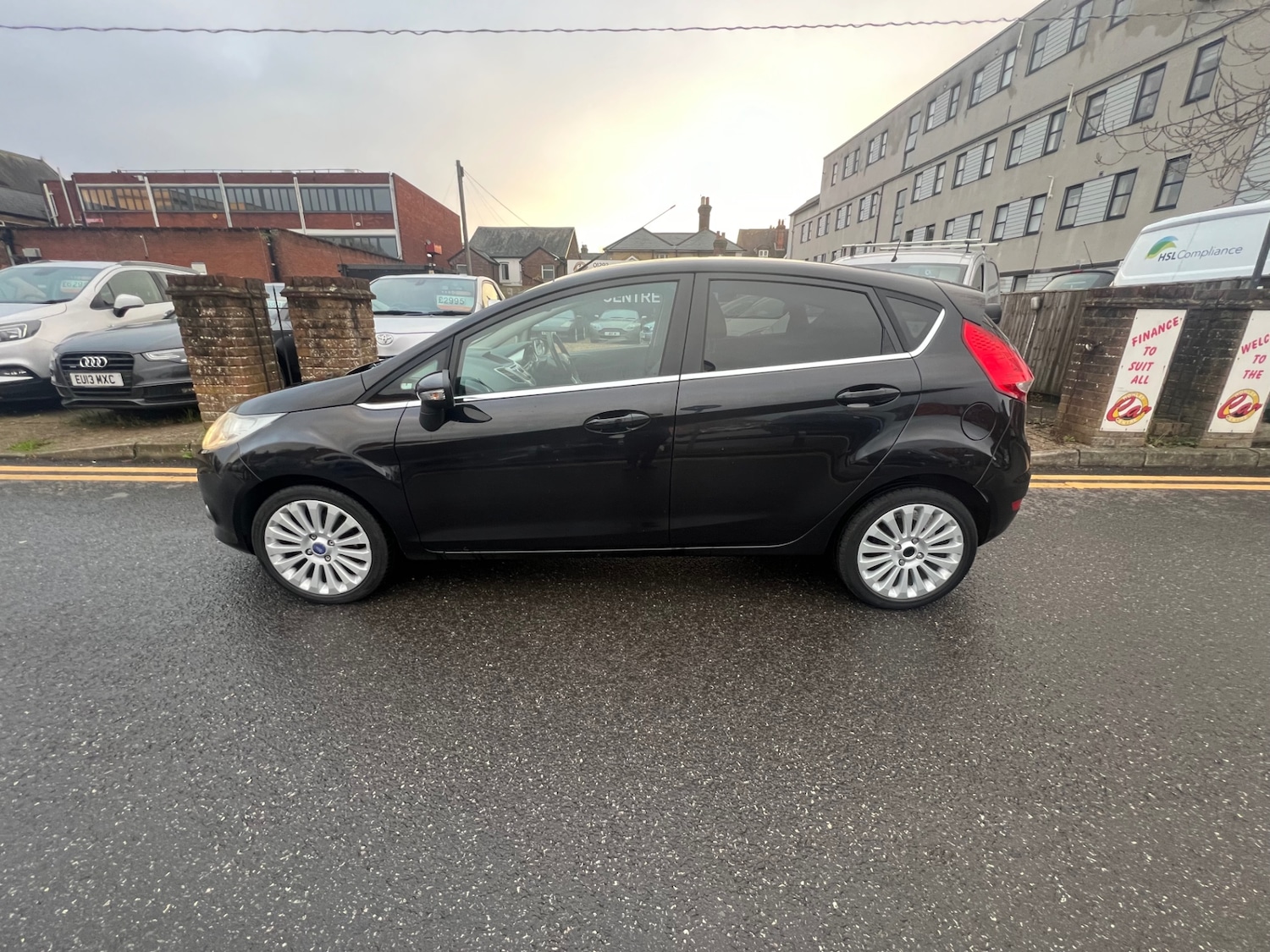 Used Ford Fiesta 2009 for sale - 76589208: Photo 3