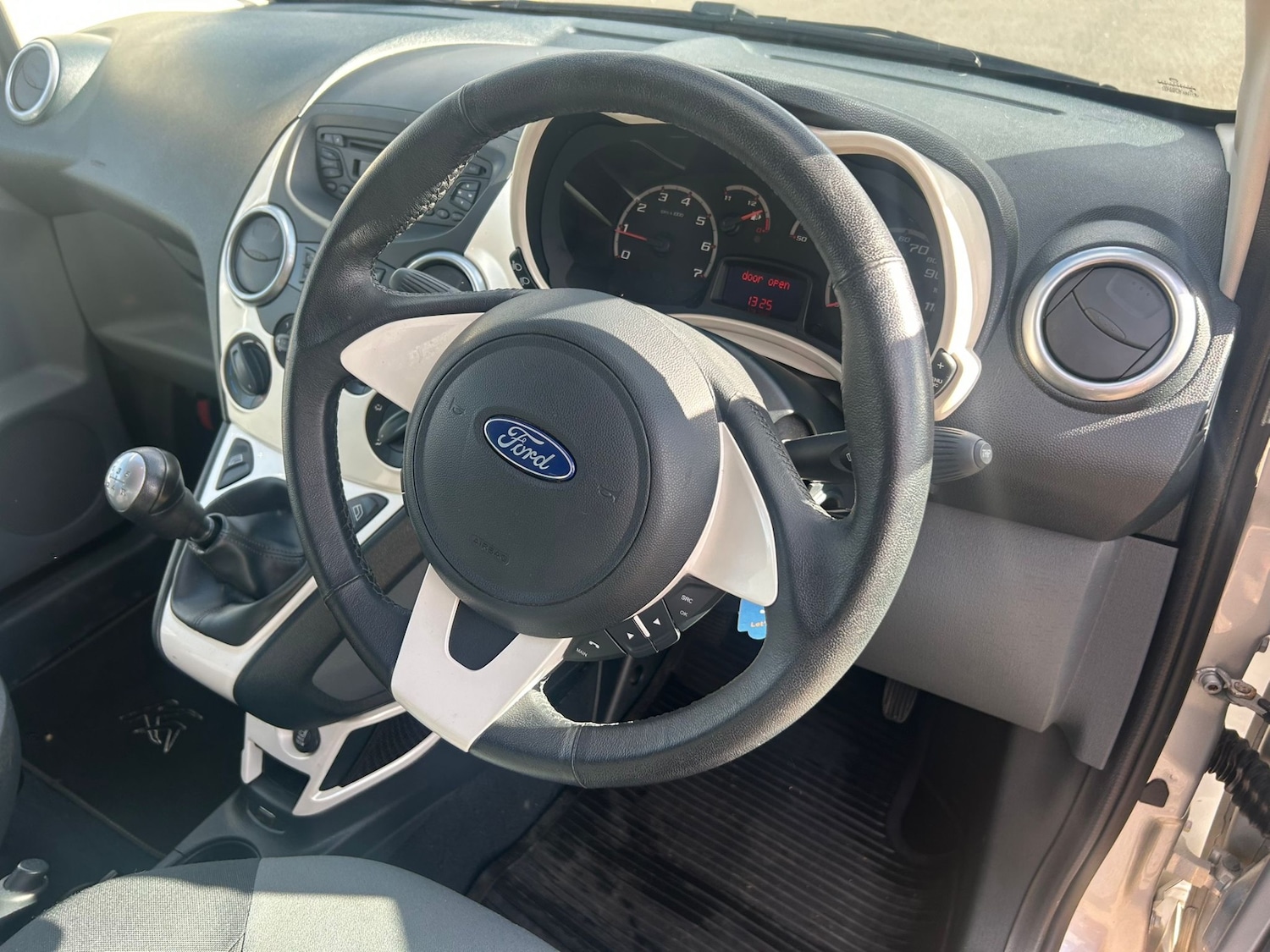 Used Ford Ka 2014 for sale - 77619130: Photo 16