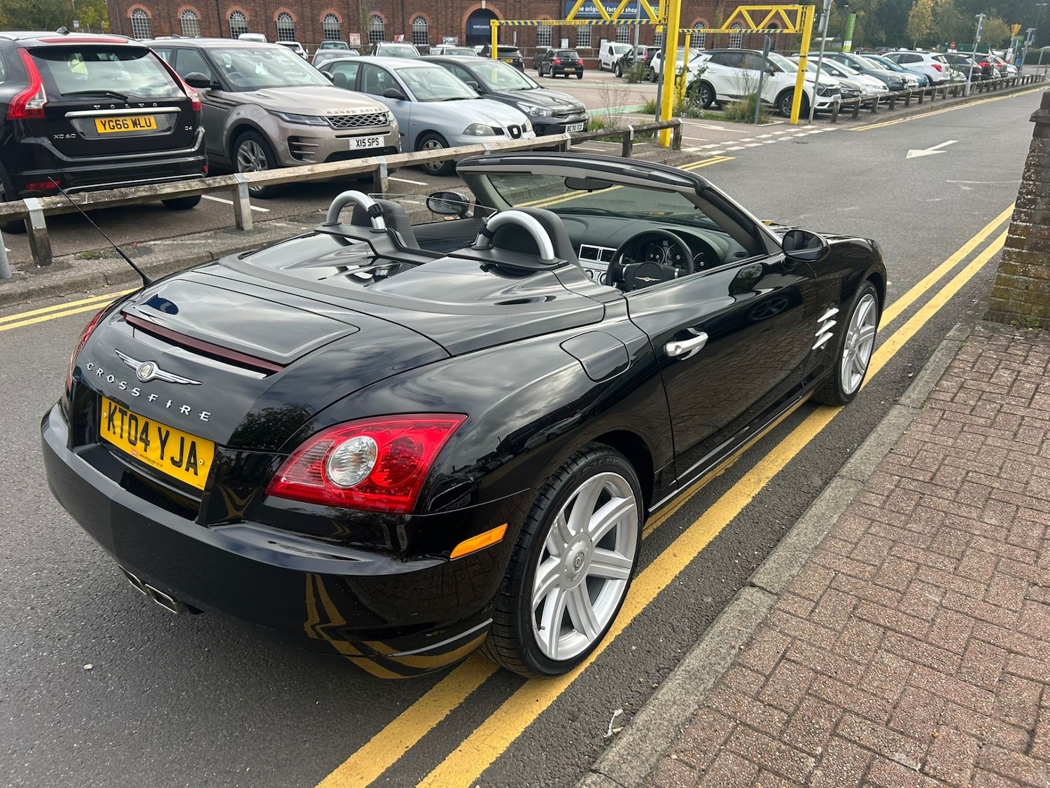 Used Chrysler Crossfire 2004 for sale - 76911519: Photo 12