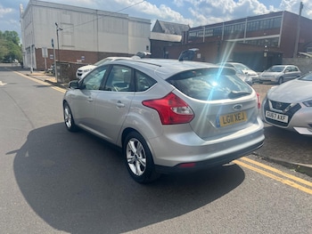 Used Ford Focus 2011 for sale - 75713306: Photo
