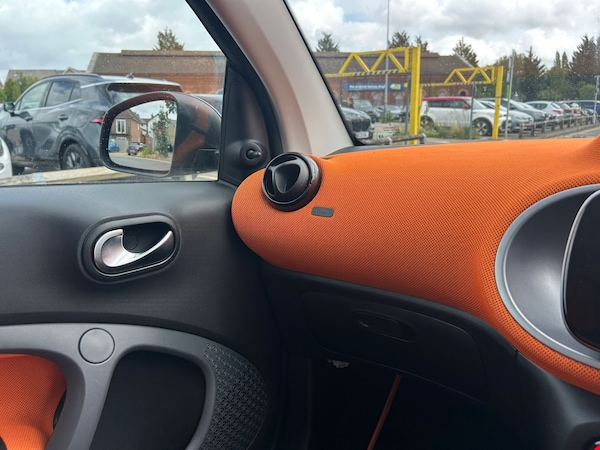 Used smart fortwo 2016 for sale - 75250698: Photo 13