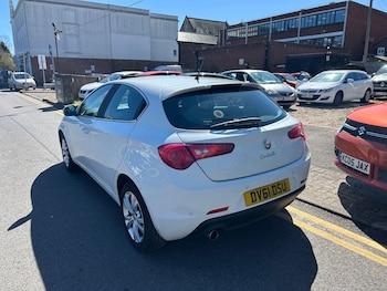 Used Alfa Romeo Giulietta 2011 for sale - 77873235: Photo