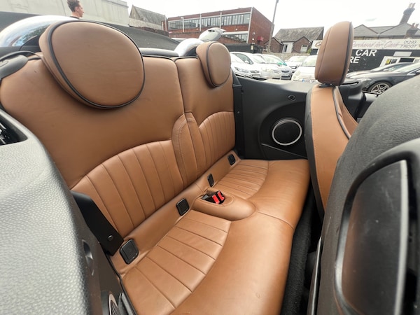 Used MINI Convertible 2014 for sale - 75391299: Photo 16