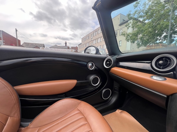 Used MINI Convertible 2014 for sale - 75391299: Photo 21