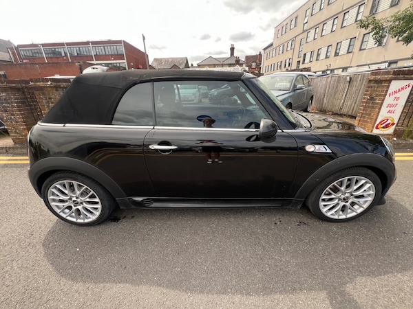 Used MINI Convertible 2014 for sale - 75391299: Photo 7