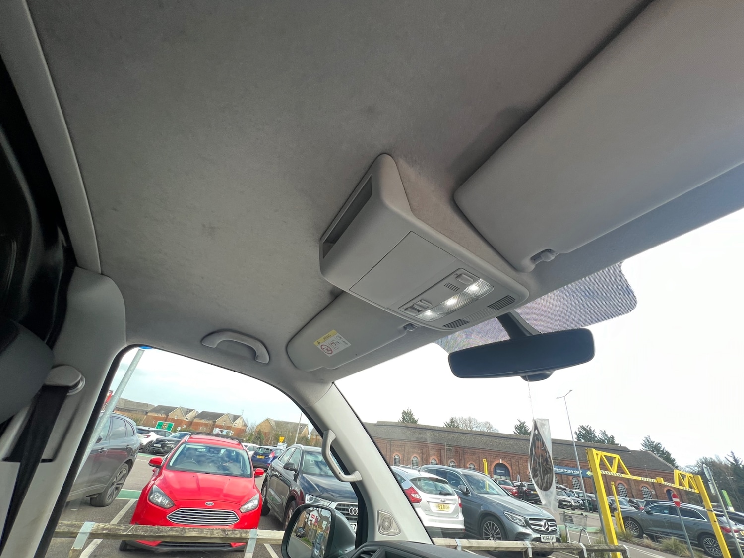 Used Volkswagen Transporter 2017 for sale - 77702661: Photo 16