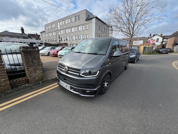 Used Volkswagen Transporter 2017 for sale - 77702661: Photo