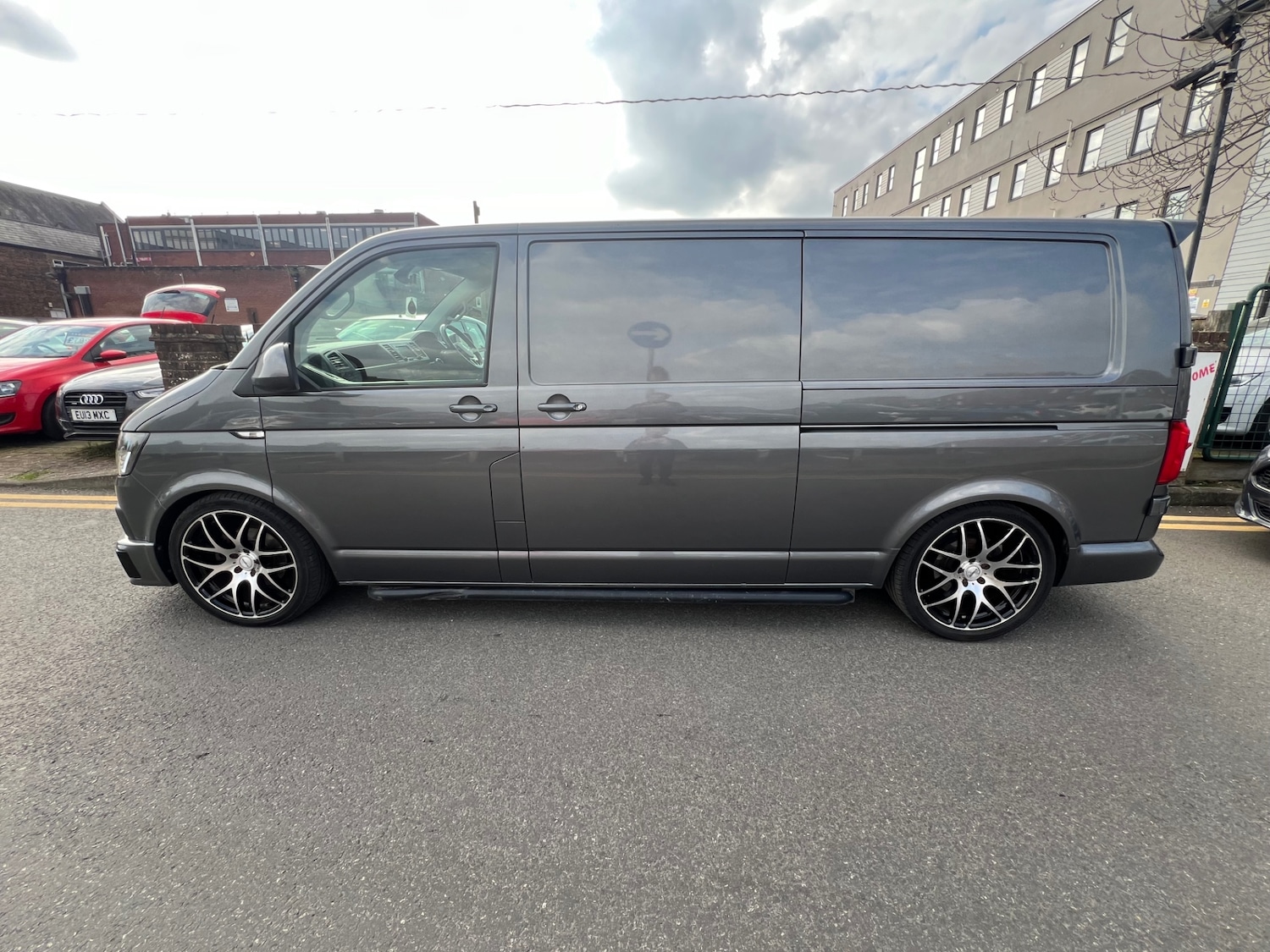 Used Volkswagen Transporter 2017 for sale - 77702661: Photo 3