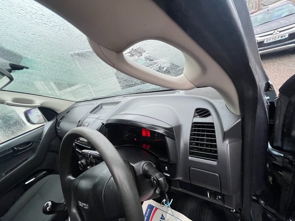 Used Isuzu D-Max 2013 for sale - 77188108: Photo 31