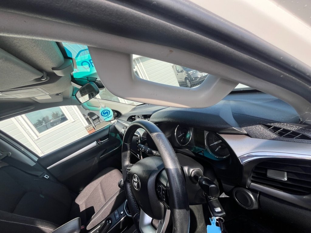 Used Toyota Hilux 2021 for sale - 76105502: Photo 11