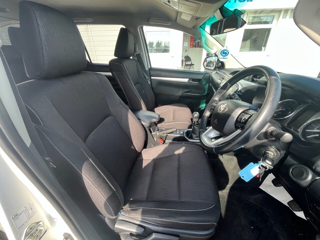 Used Toyota Hilux 2021 for sale - 76105502: Photo 14