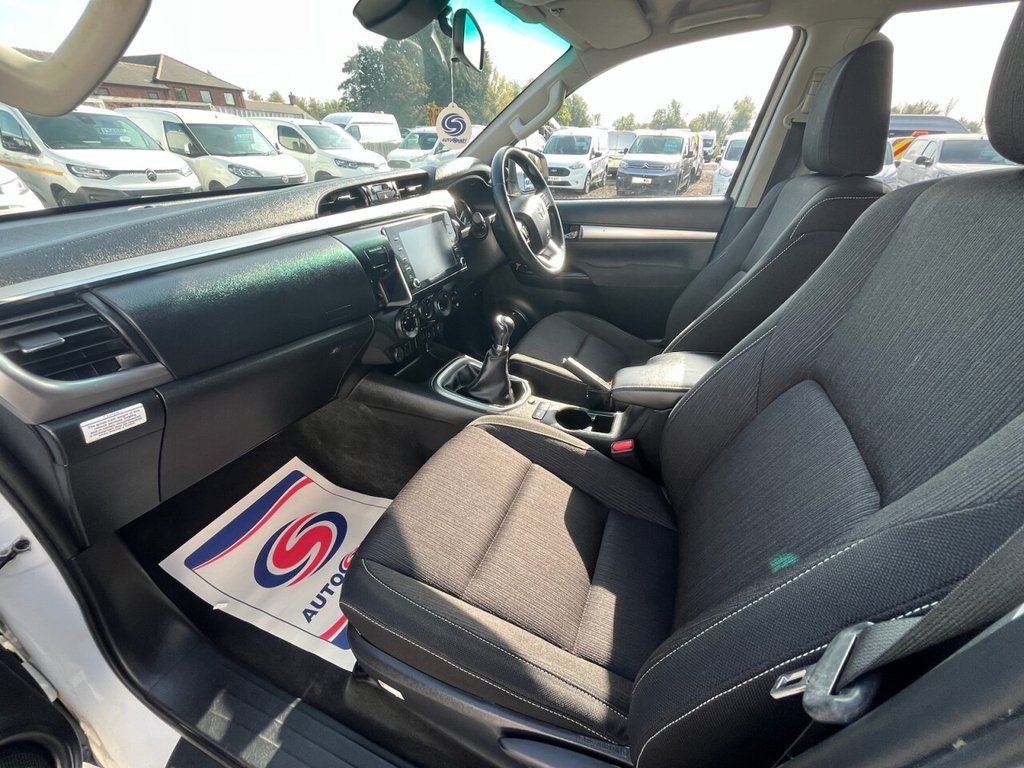 Used Toyota Hilux 2021 for sale - 76105502: Photo 15