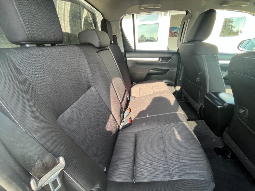 Used Toyota Hilux 2021 for sale - 76105502: Photo 19