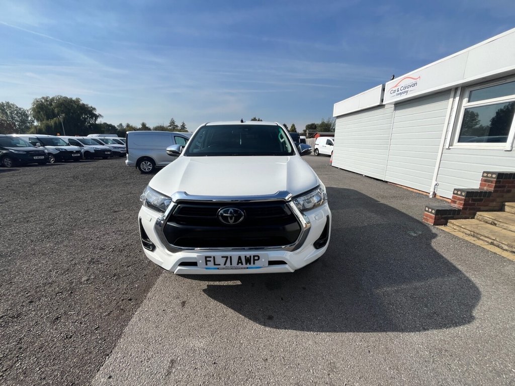 Used Toyota Hilux 2021 for sale - 76105502: Photo 2