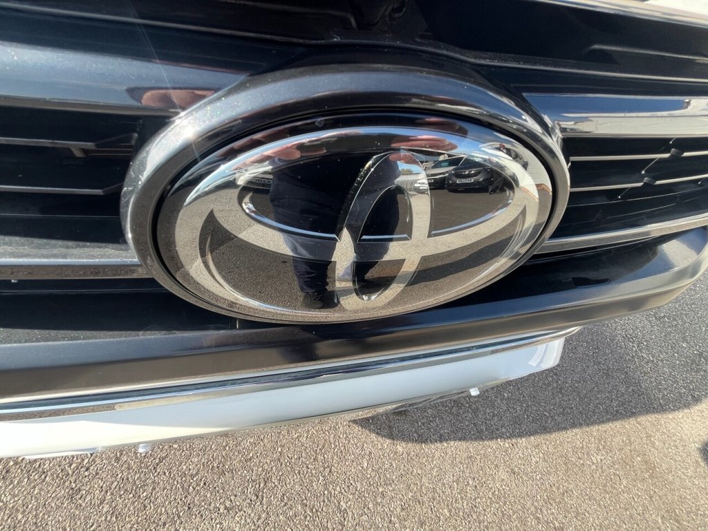 Used Toyota Hilux 2021 for sale - 76105502: Photo 24