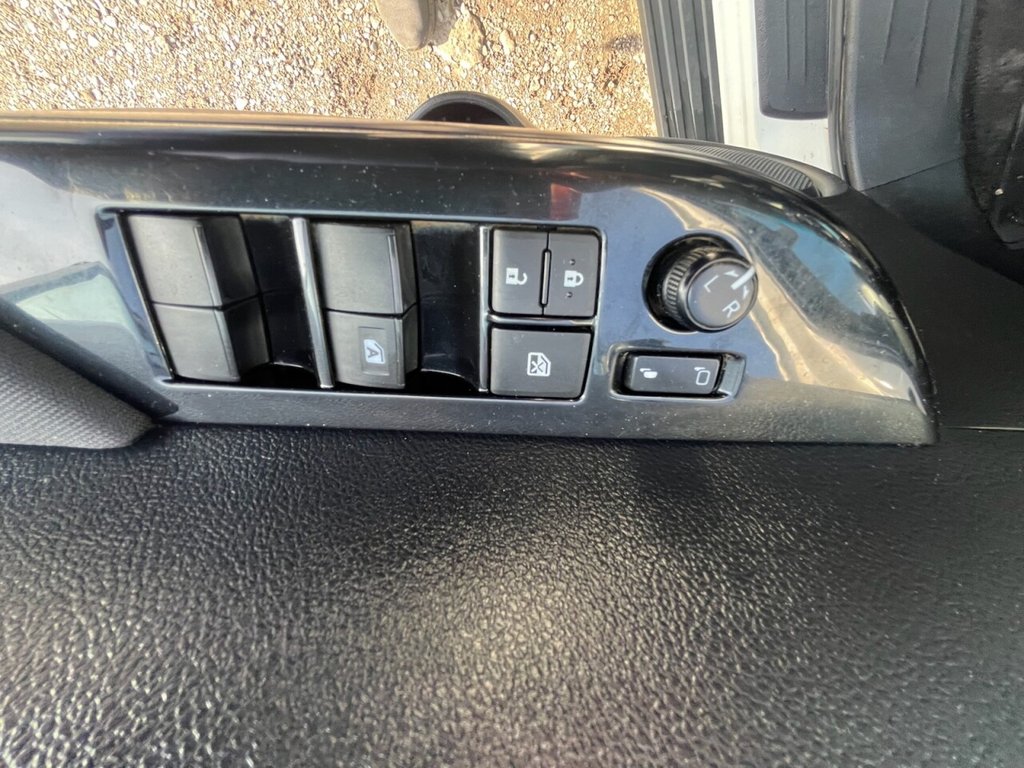 Used Toyota Hilux 2021 for sale - 76105502: Photo 32
