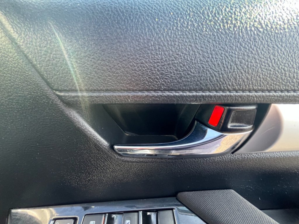 Used Toyota Hilux 2021 for sale - 76105502: Photo 33