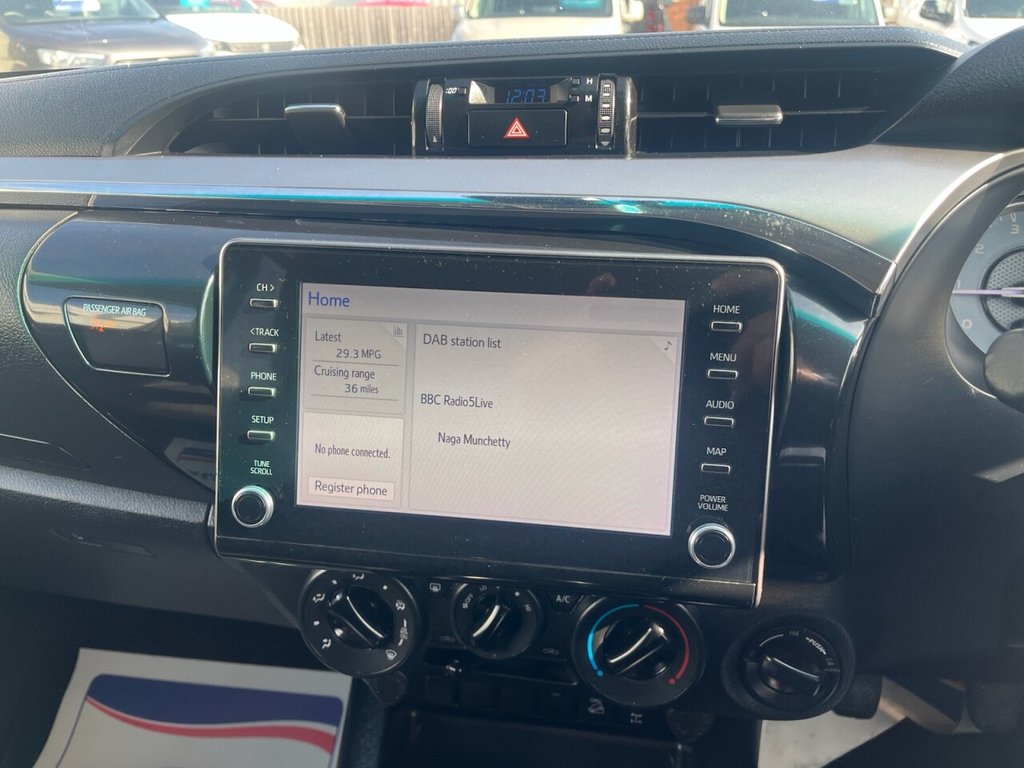 Used Toyota Hilux 2021 for sale - 76105502: Photo 40