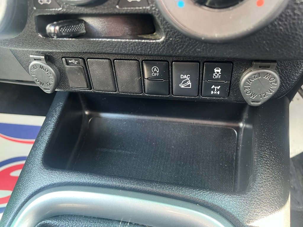 Used Toyota Hilux 2021 for sale - 76105502: Photo 48