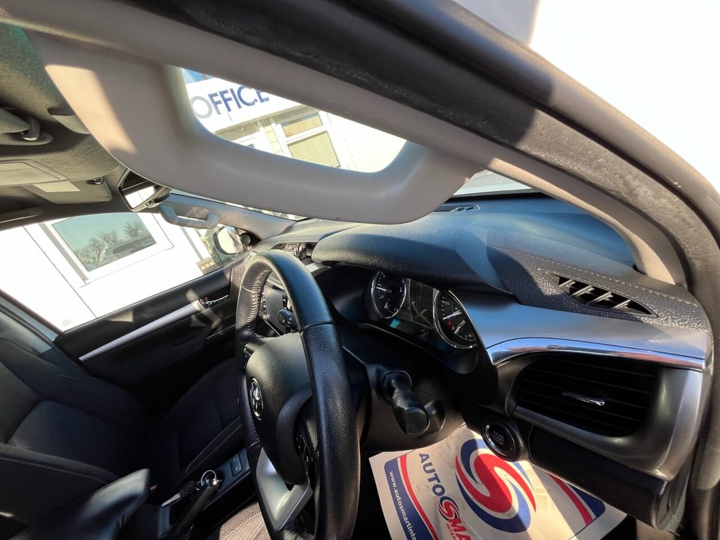 Used Toyota Hilux 2022 for sale - 77101015: Photo 39