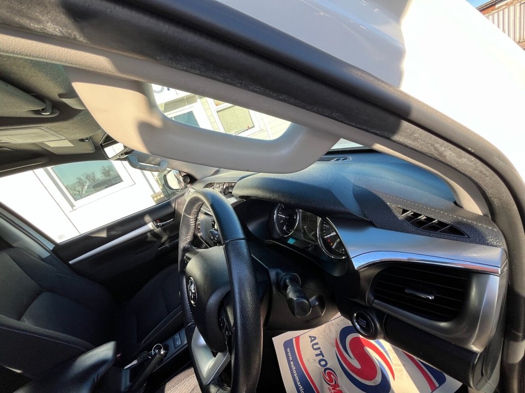 Used Toyota Hilux 2022 for sale - 77101015: Photo 40