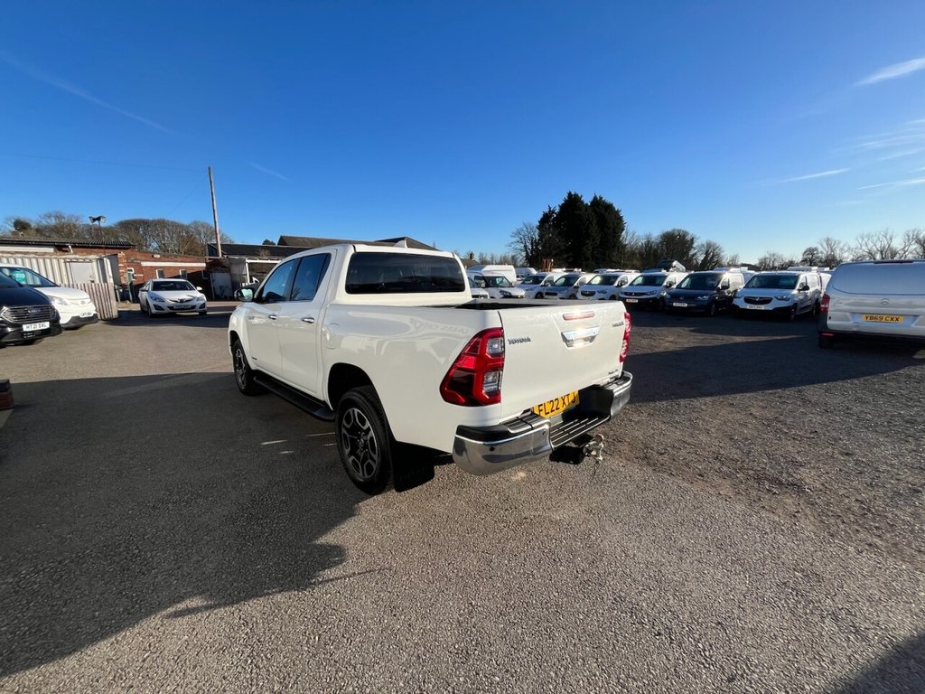 Used Toyota Hilux 2022 for sale - 77101015: Photo 6