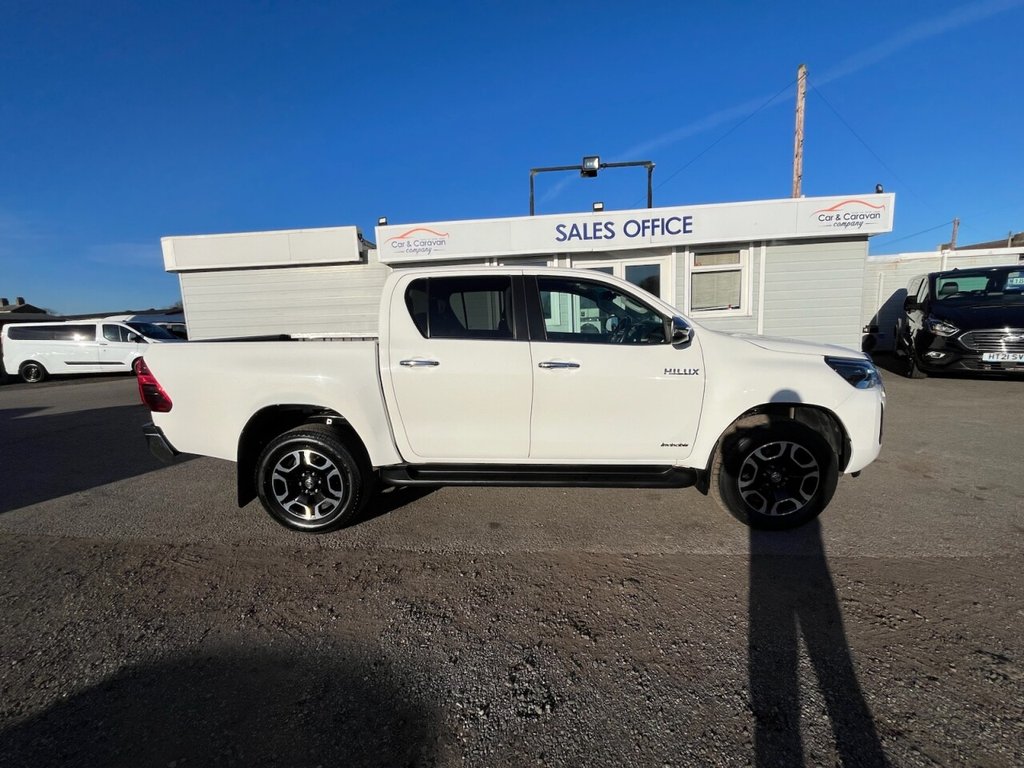 Used Toyota Hilux 2022 for sale - 77101015: Photo 9