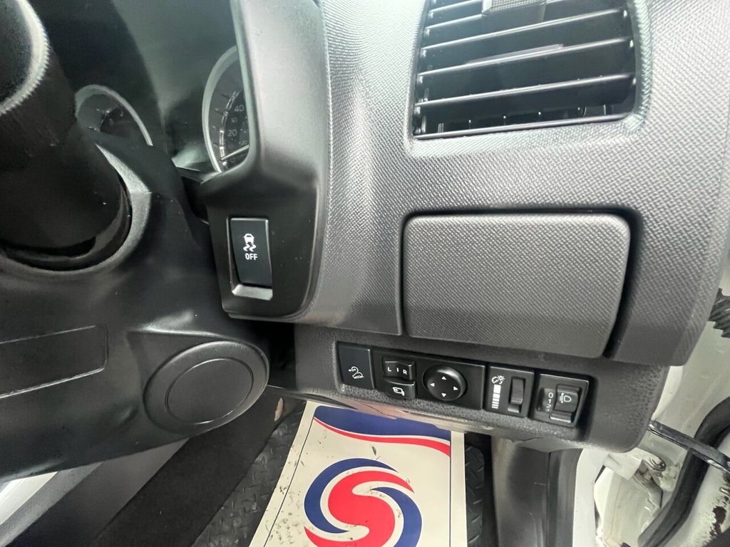 Used Isuzu D-Max 2018 for sale - 77408123: Photo 38