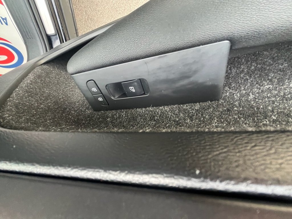 Used Volvo XC40 2019 for sale - 77621301: Photo 31