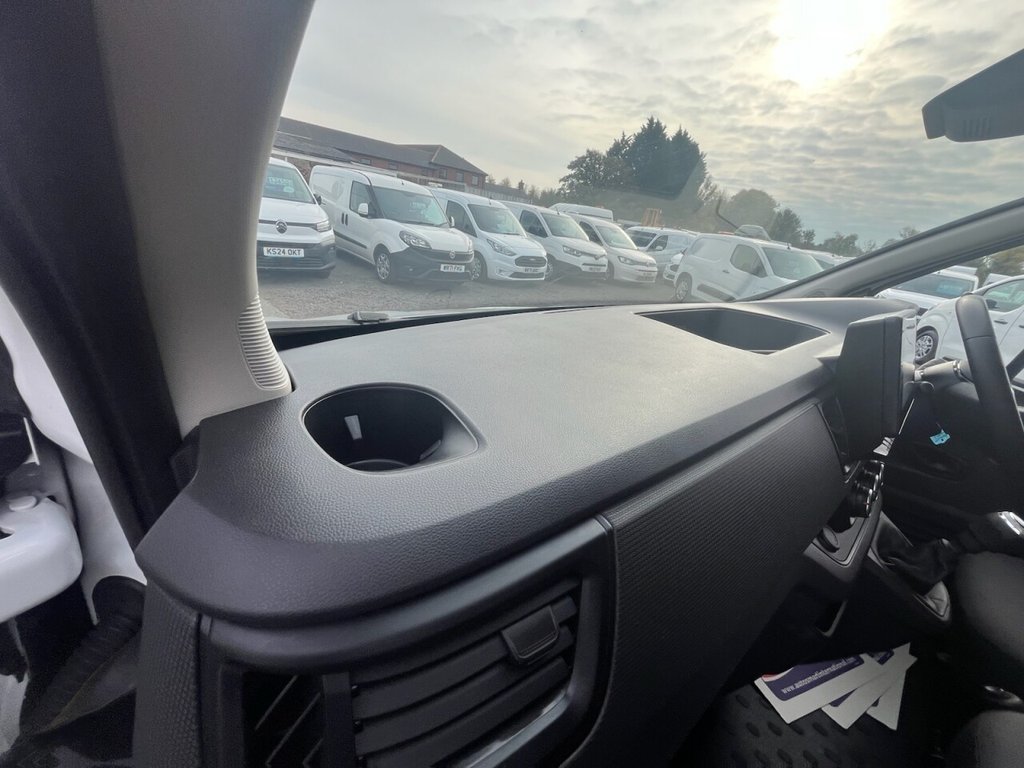 Used Renault Trafic 2023 for sale - 76245302: Photo 15