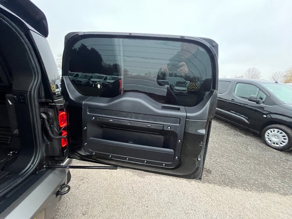 Used Land Rover Defender 2025 for sale - 77422572: Photo 18