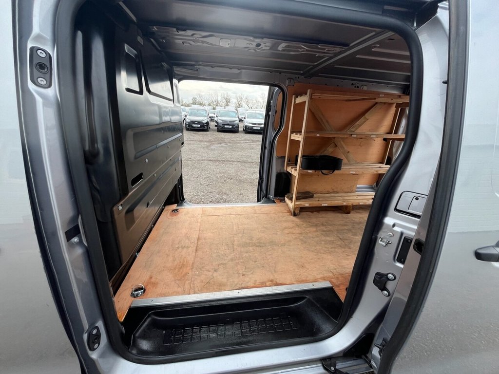 Used Vauxhall Vivaro 2022 for sale - 78124008: Photo 18