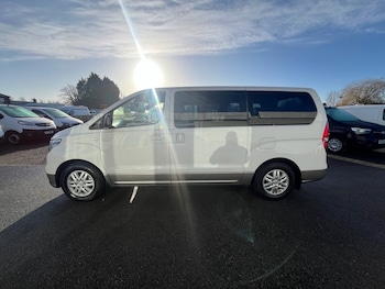 Used Hyundai i800 2018 for sale - 77236797: Photo