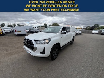 Used Toyota Hilux 2023 for sale - 79450209: Photo
